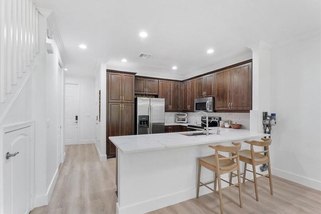 7783 Deercreek Court, Davie, FL 33328