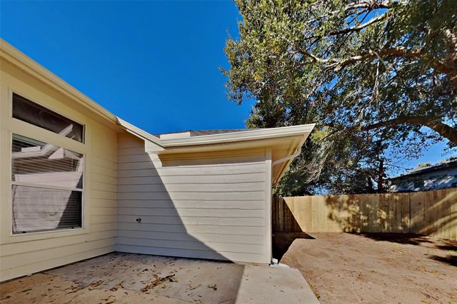 21535 Sullivan Forest Drive, Porter, TX 77365