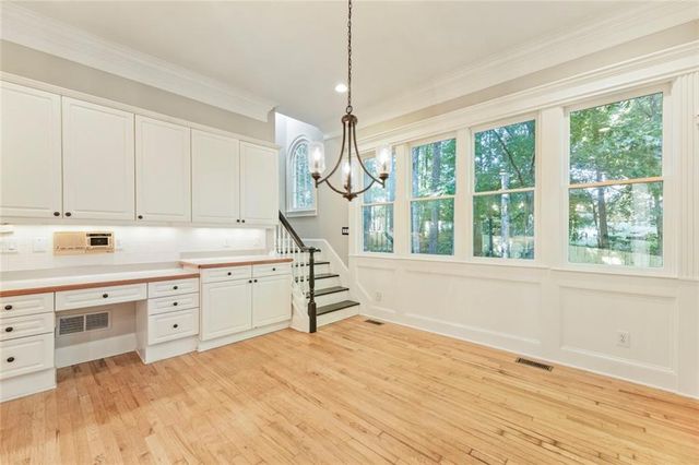 1363 Fallsbrook Way NW, Acworth, GA 30101