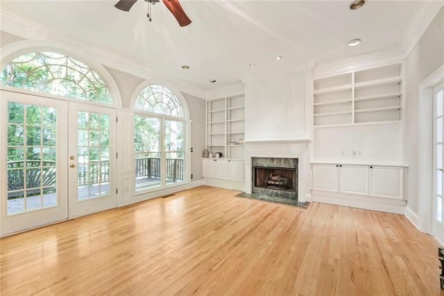 1363 Fallsbrook Way NW, Acworth, GA 30101
