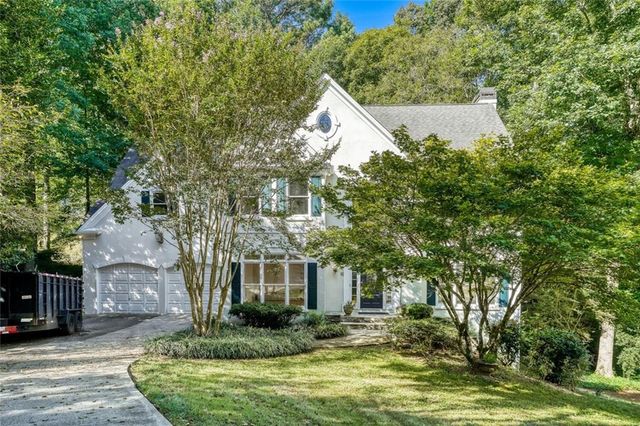 1363 Fallsbrook Way NW, Acworth, GA 30101