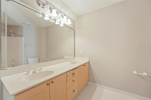 1363 Fallsbrook Way NW, Acworth, GA 30101