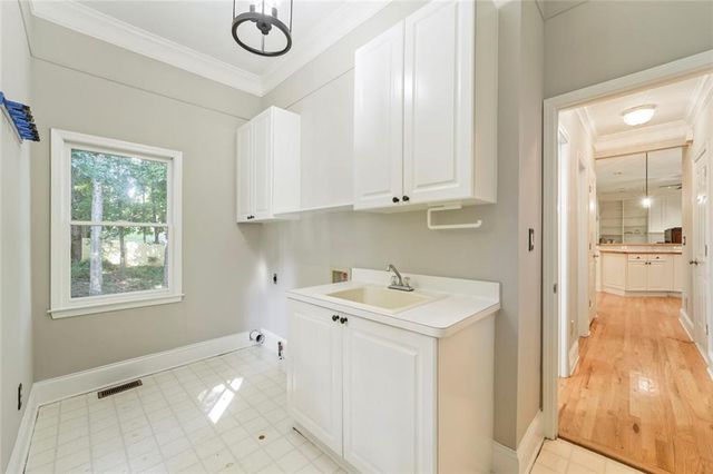 1363 Fallsbrook Way NW, Acworth, GA 30101