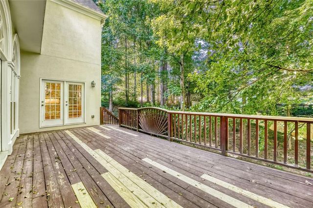 1363 Fallsbrook Way NW, Acworth, GA 30101