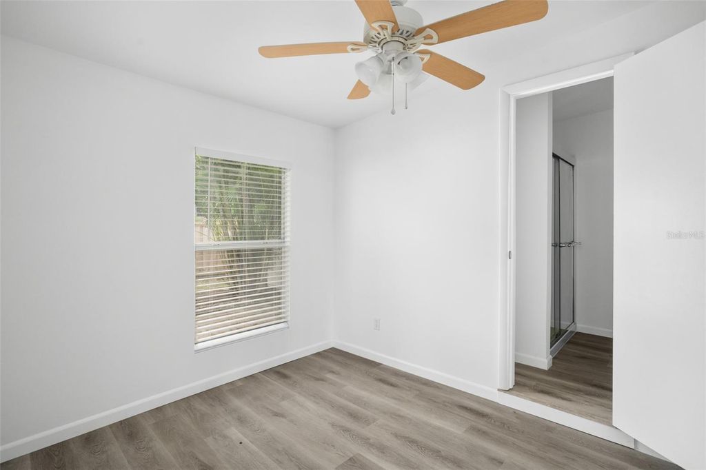 Image 24 of property listing at 1017 N THORNTON AVENUE, Orlando, FL 32803