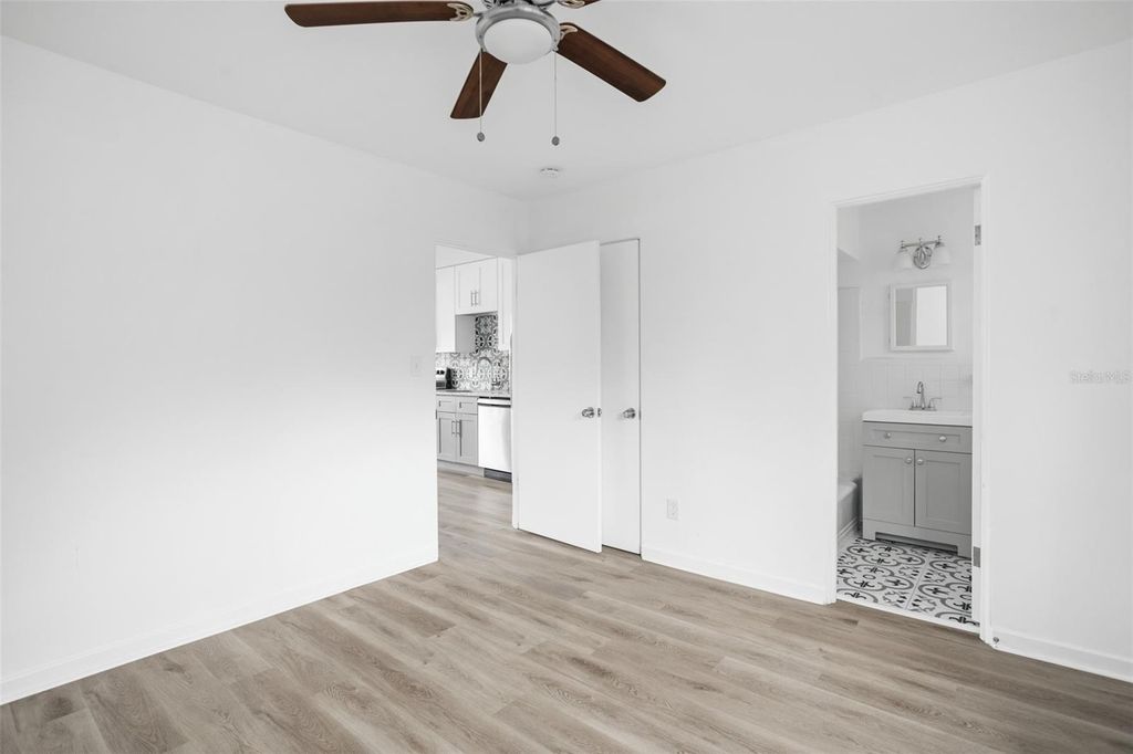 Image 28 of property listing at 1017 N THORNTON AVENUE, Orlando, FL 32803