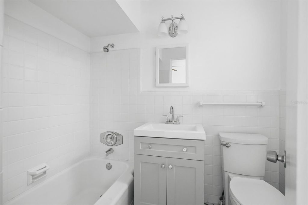 Image 29 of property listing at 1017 N THORNTON AVENUE, Orlando, FL 32803