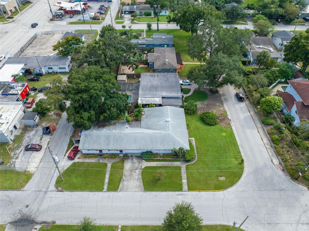 Image 46 of property listing at 1017 N THORNTON AVENUE, Orlando, FL 32803