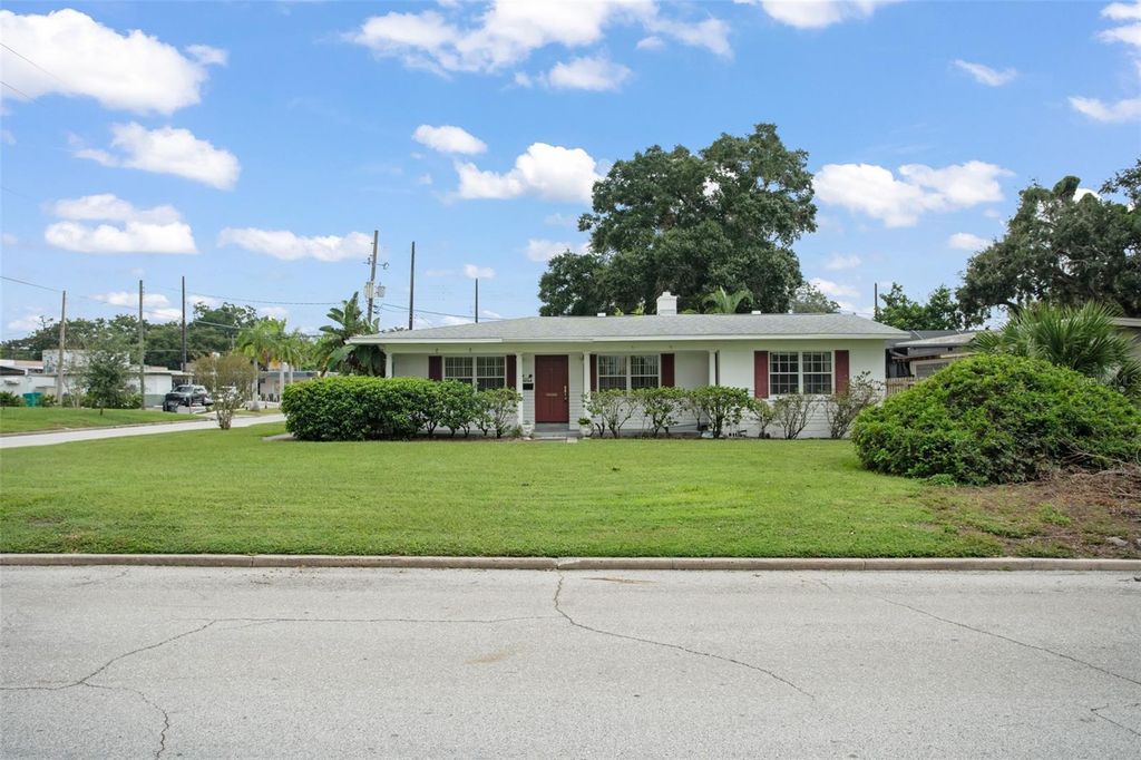 Image 49 of property listing at 1017 N THORNTON AVENUE, Orlando, FL 32803