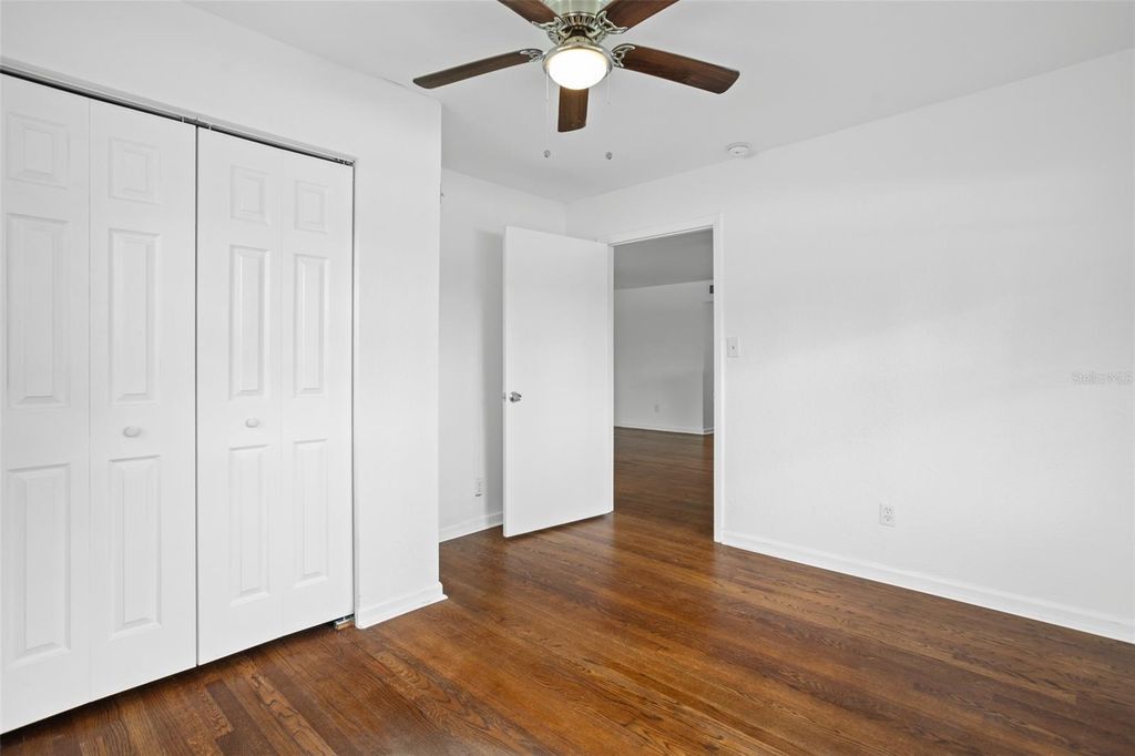 Image 10 of property listing at 1017 N THORNTON AVENUE, Orlando, FL 32803
