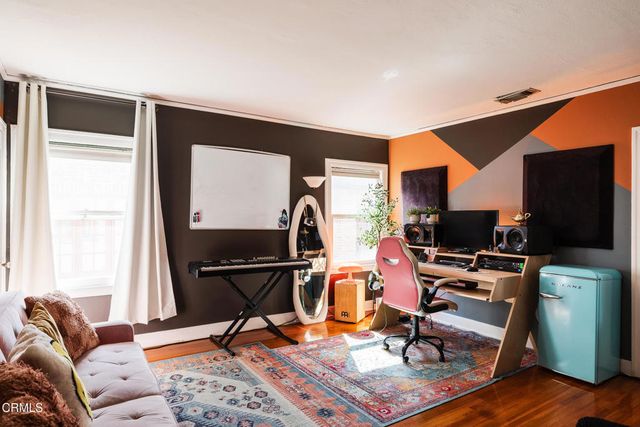 1266 N Flores Street, West Hollywood, CA 90069