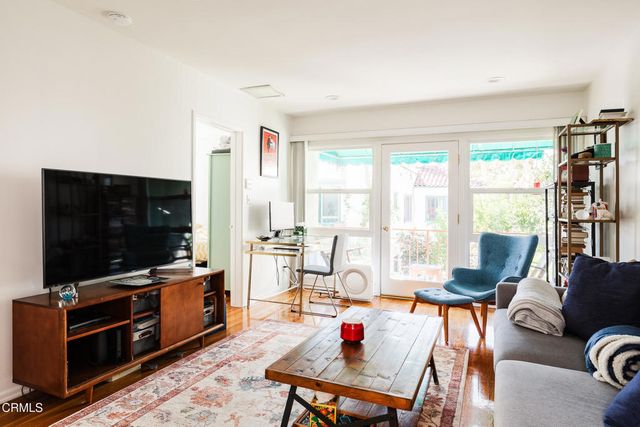 1266 N Flores Street, West Hollywood, CA 90069