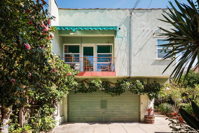 1266 N Flores Street, West Hollywood, CA 90069