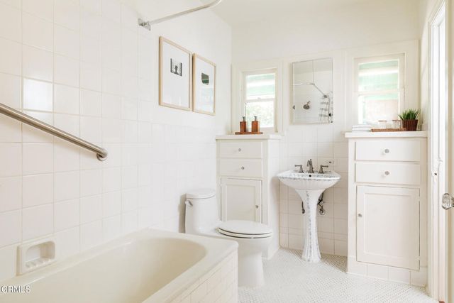 1266 N Flores Street, West Hollywood, CA 90069