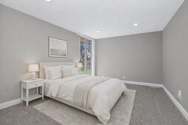 6020 Oakwood Drive 1L, Lisle, IL 60532