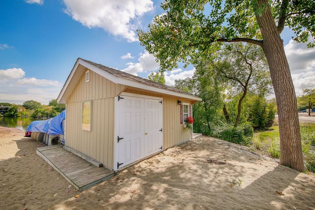 6020 Oakwood Drive 1L, Lisle, IL 60532