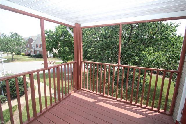 210 Primrose LN, Chesapeake, VA 23320