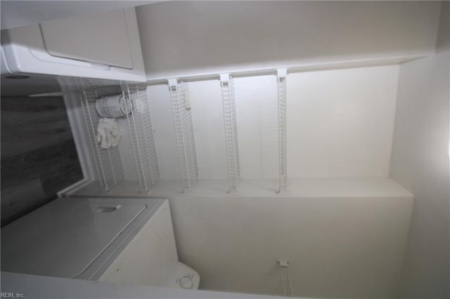 210 Primrose LN, Chesapeake, VA 23320