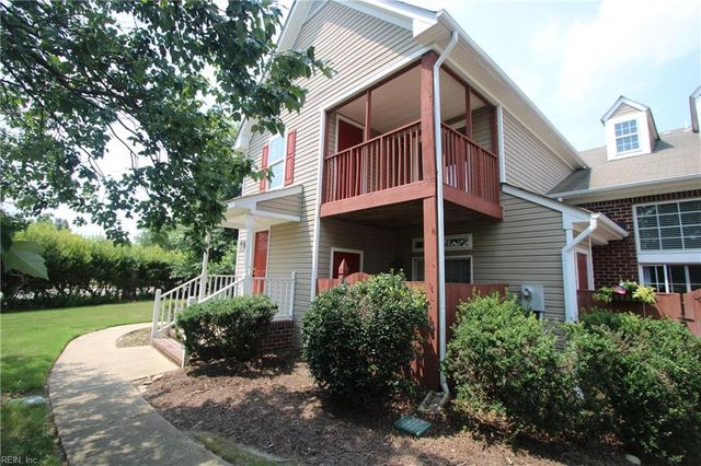 210 Primrose LN, Chesapeake, VA 23320