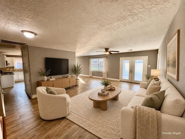 211 Staples Drive, Baytown, TX 77523