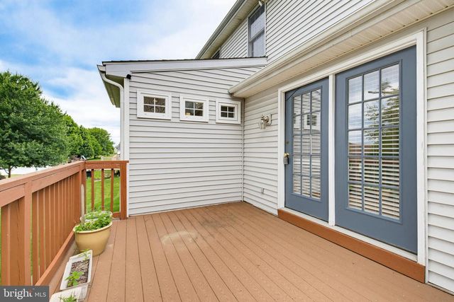 306 LAUREL OAK LN, Lancaster, PA 17602