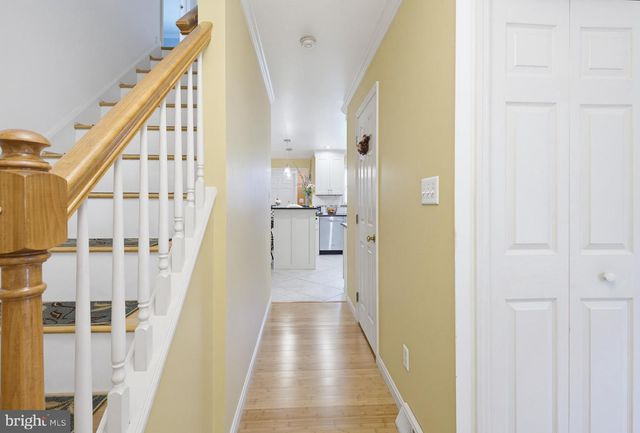306 LAUREL OAK LN, Lancaster, PA 17602
