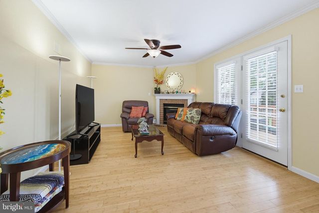 306 LAUREL OAK LN, Lancaster, PA 17602