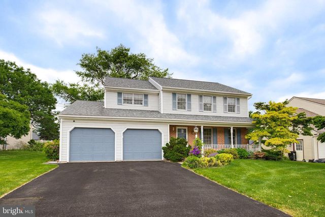 306 LAUREL OAK LN, Lancaster, PA 17602