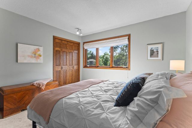 15640 Juniper Ridge Drive NW, Ramsey, MN 55303