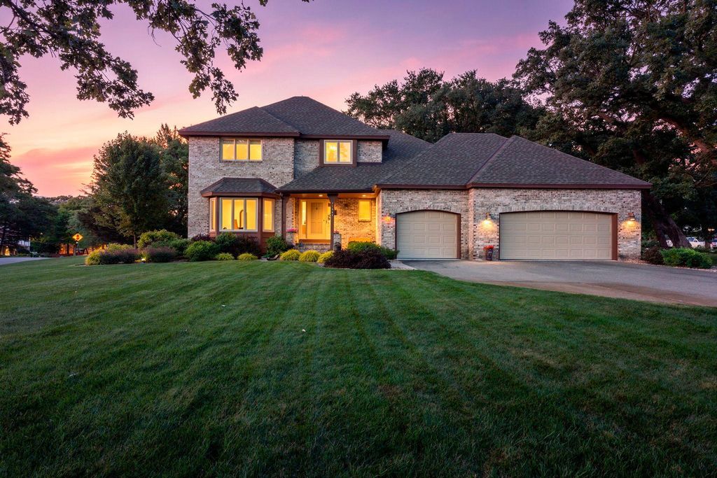 15640 Juniper Ridge Drive NW, Ramsey, MN 55303