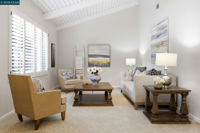 15 Duffy Ct, Pleasant Hill, CA 94523