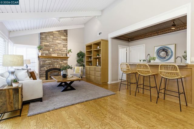 15 Duffy Ct, Pleasant Hill, CA 94523