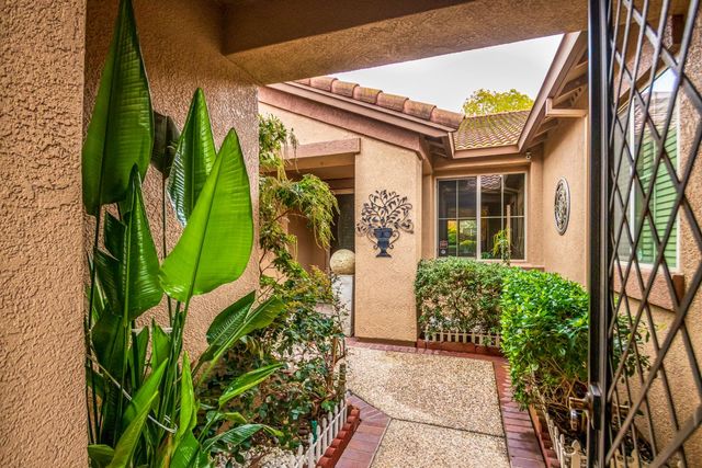 978 Gold Nugget Cir, Lincoln, CA 95648