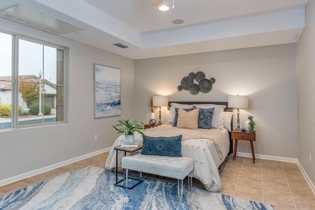 978 Gold Nugget Cir, Lincoln, CA 95648