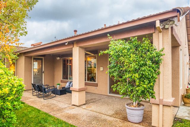 978 Gold Nugget Cir, Lincoln, CA 95648