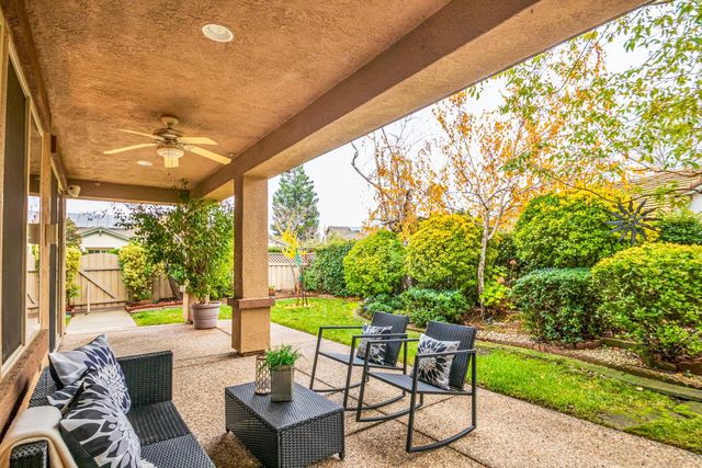 978 Gold Nugget Cir, Lincoln, CA 95648