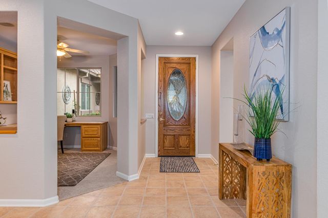 978 Gold Nugget Cir, Lincoln, CA 95648