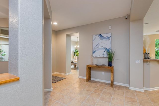 978 Gold Nugget Cir, Lincoln, CA 95648