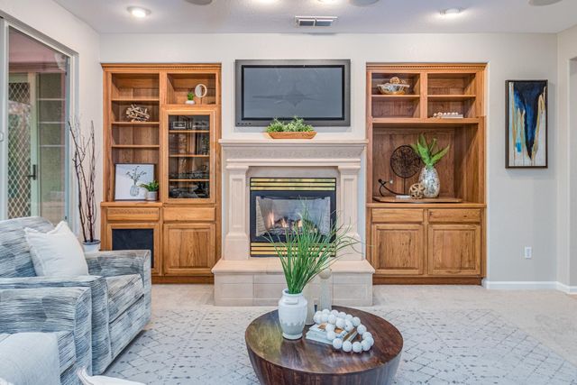 978 Gold Nugget Cir, Lincoln, CA 95648