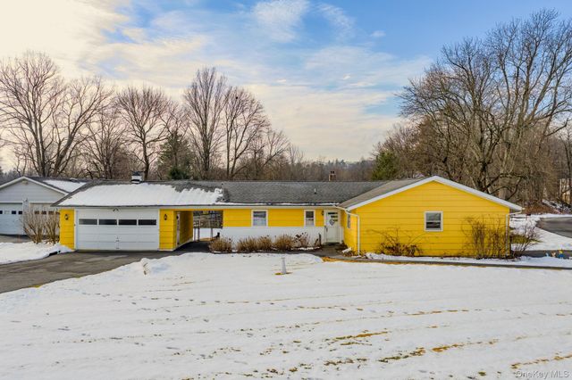 16 Overlook Drive, Newburgh, NY 12550