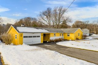 16 Overlook Drive, Newburgh, NY 12550