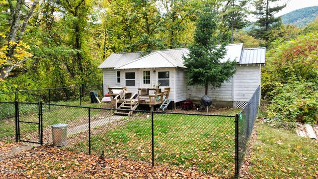 51 Caldwell Avenue, Lake George, NY 12845
