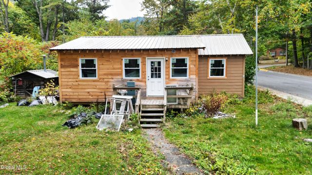 51 Caldwell Avenue, Lake George, NY 12845