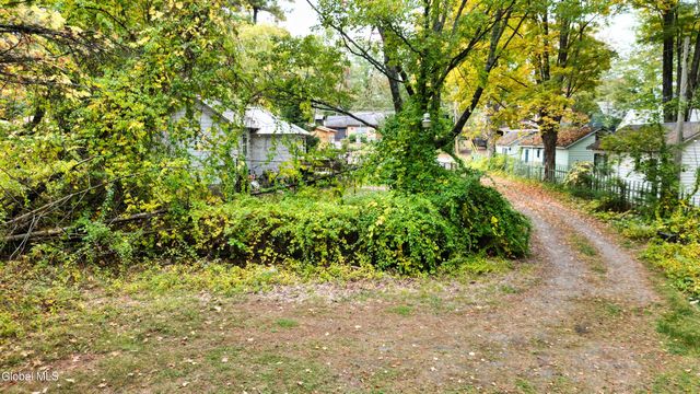 51 Caldwell Avenue, Lake George, NY 12845