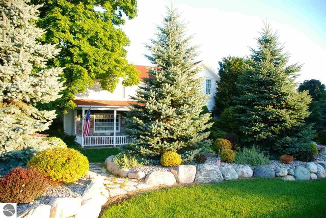 8491 US-31 N, Williamsburg, MI 49690