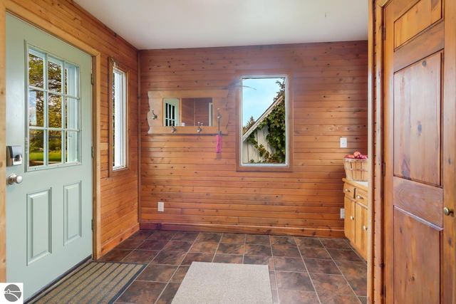 8491 US-31 N, Williamsburg, MI 49690