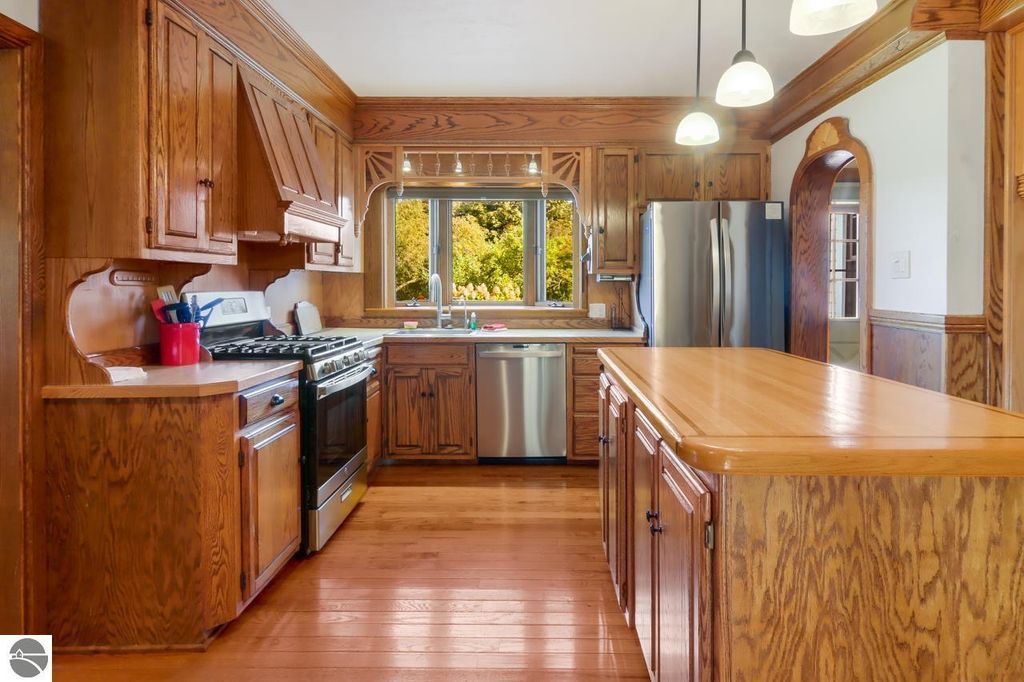 Image 12 of property listing at 8491 US-31 N, Williamsburg, MI 49690