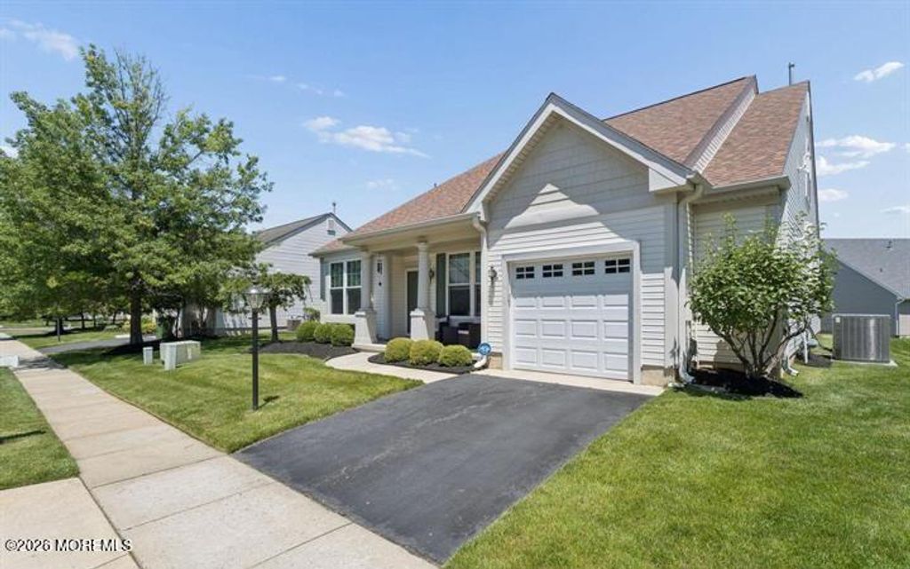 3 Impatiens Court, Marlton, NJ 08053