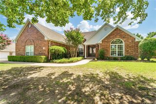 1836 N Hartford Drive, Fayetteville, AR 72701