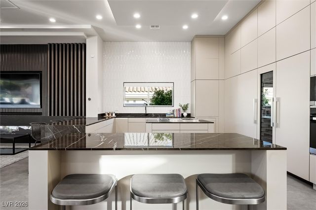 88 Innisbrook Avenue, Las Vegas, NV 89113